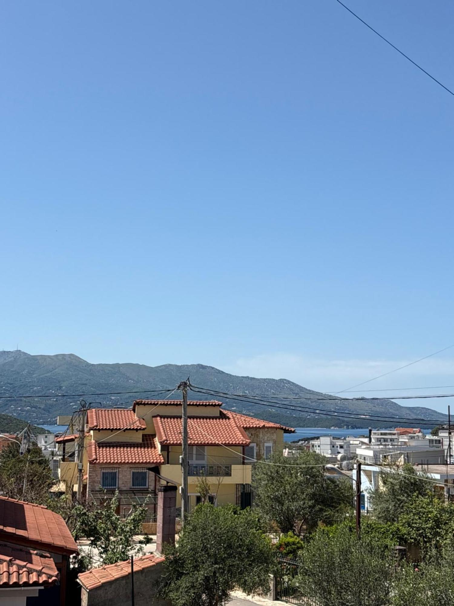 Xhonis Appartamento